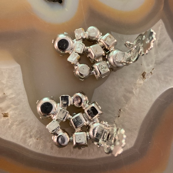 American Vintage Jewelry - Sales 11-24-25 Vintage designer clip earrings guc 1.25”